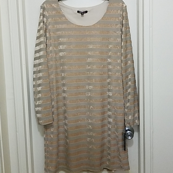 Onyx Nite Dresses & Skirts - Onyx Nite velour and metallic look polyester dress